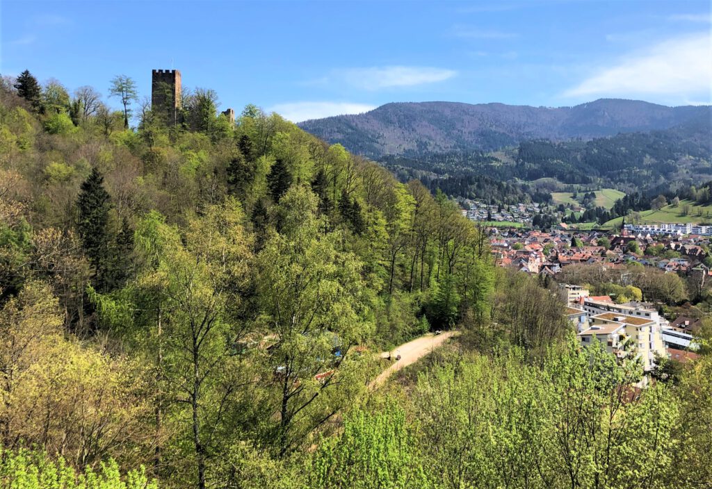 Blick zum Kandel/Schwarzwald, vom Balkon der BDH Klinik

