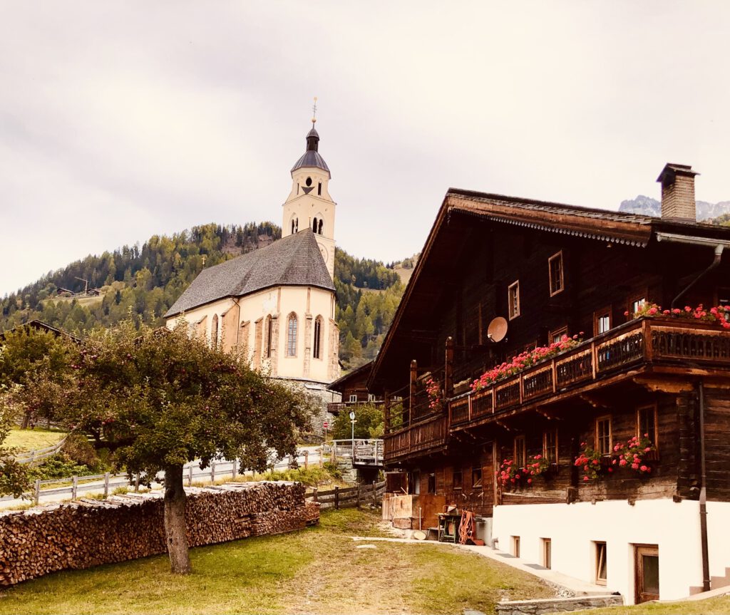 Dorfbild Tirol
