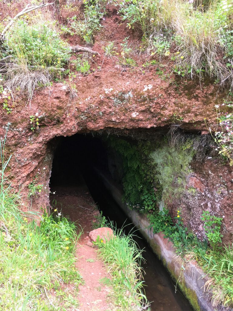 Levad Tunnel auf Madeira
