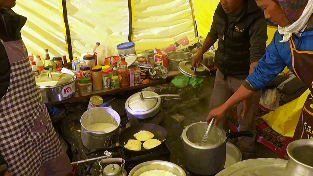 Küche im Mount Everest Basislager
