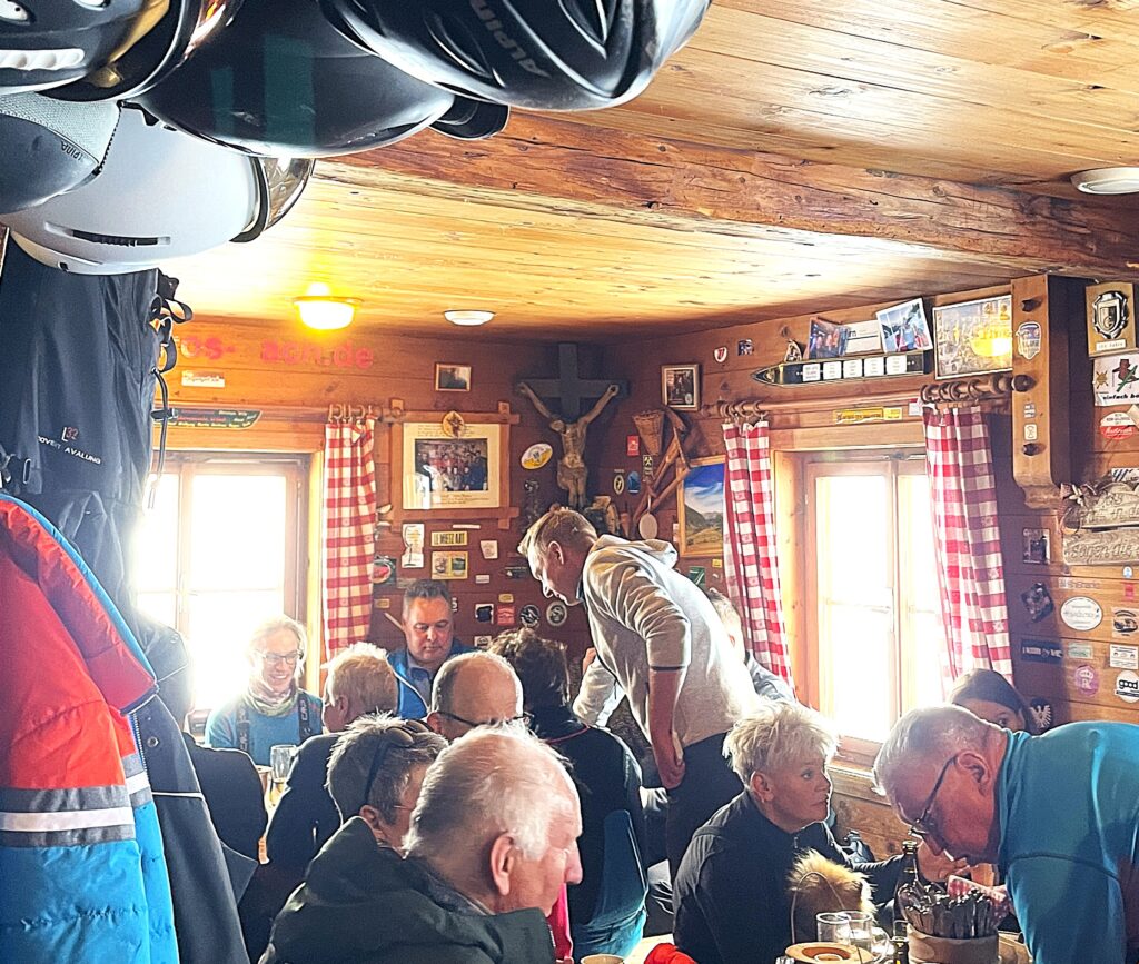 Die Eggenhütte im Skigebiet Brunnalm 
